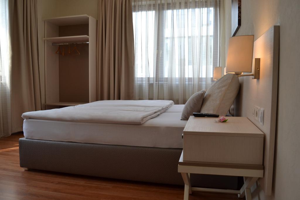 Hotel Centro Stuttgart Kültér fotó